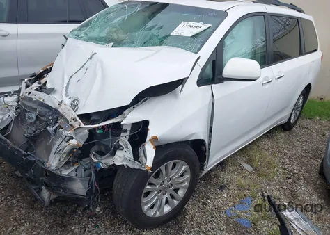 2014 Toyota Sienna Xle V6 8 Passenger из США, поврежденный, VIN 5TDYK3DC5ES478258